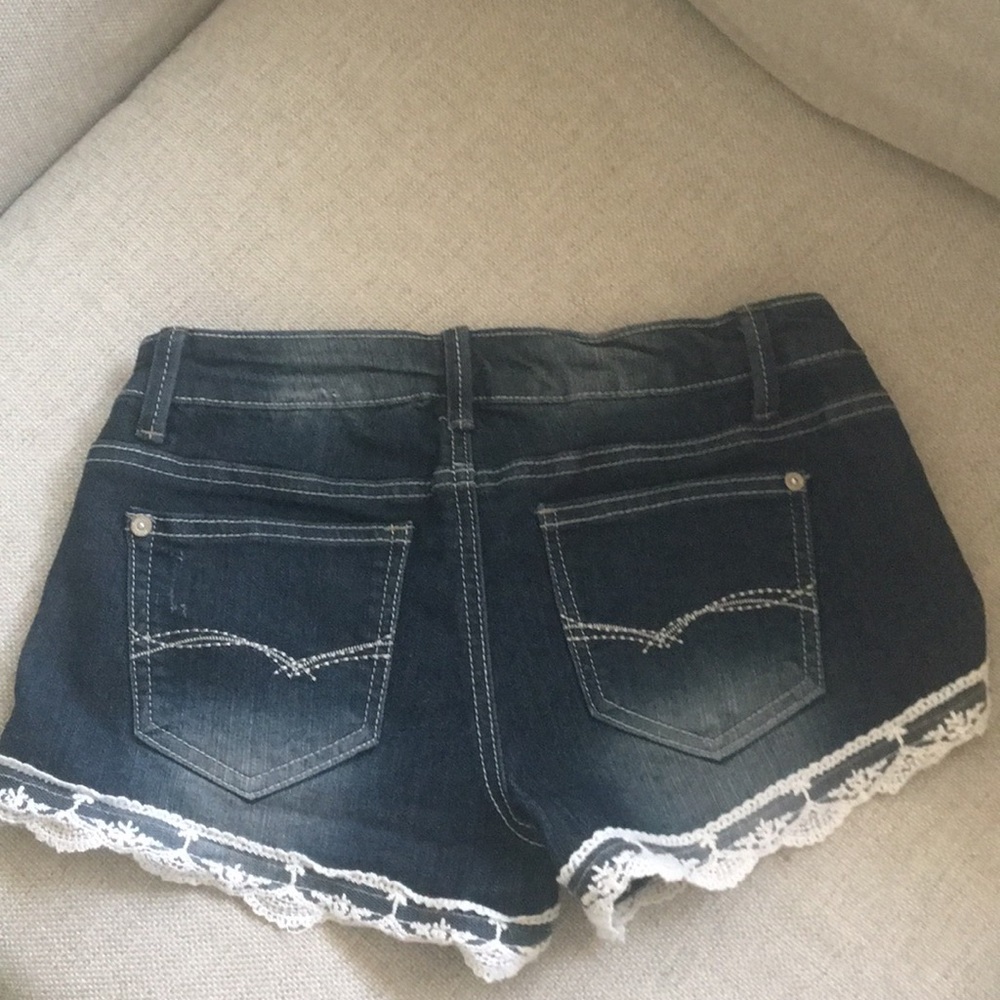 Women’s shorts - Picture 3 of 4